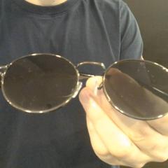 Gafas de sol, segundo informou MEININGER Hotel Vienna Downtown Franz usando iLost