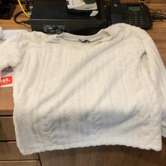 Sweater, as reported by MEININGER Hotel Marseille Centre la Joliette using iLost