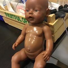 İLost kullanarak Qbuzz U-OV tarafından bildirildiği gibi Oyuncak bebek