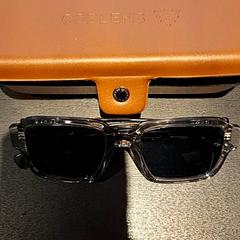 Sunglasses, as reported by Van der Valk Hotel Utrecht using iLost