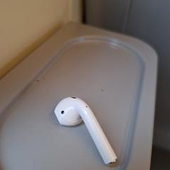Airpod (linker oortje), iLost에 보고됨