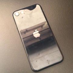 Smartphone iPhone, rapporterat av W2 - Tomorrowland med iLost