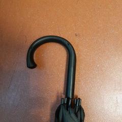 Paraigües noir, segons ha informat TCL mitjançant iLost