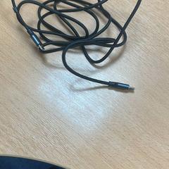 Adaptador, segons ha informat Sheraton Brussels Airport Hotel mitjançant iLost