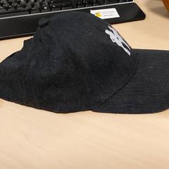 Kleding - Pet, a été signalé par Centraal magazijn utilisant iLost