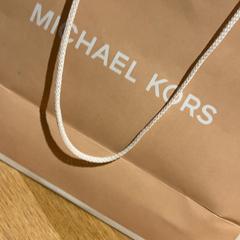Purchase michael kors, as reported by Designer Outlet Roermond using iLost