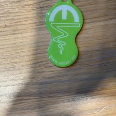 Keybar Keyrefinder groen, come riportato da Designer Outlet Roosendaal utilizzando iLost