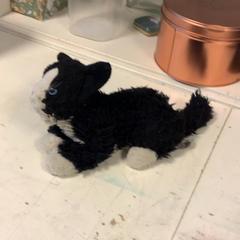 Plüss, amint azt Artis az iLost segítségével jelentette.