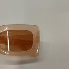 Ulleres roses, segons ha informat IKEA Clermont Ferrand mitjançant iLost