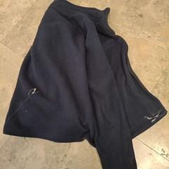 Pull Blauw met sleutelbos, a été signalé par Centraal magazijn utilisant iLost