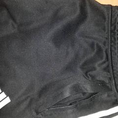 بنطلون، كما تم الإبلاغ عنه بواسطة Grand Hotel Amrath Kurhaus عبر iLost