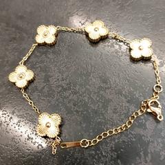 Sieraad، كما تم الإبلاغ عنه بواسطة Rotterdam The Hague Airport عبر iLost