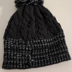 Beanie, como reportado por IKEA Mons utilizando o iLost