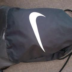 Taška sportzak met T-shirt VIA Tienen, ako bolo nahlásené Regio Limburg - Leuven pomocou iLost