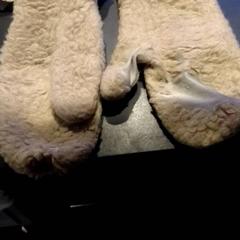 Wanten Beige, zoals gemeld door TivoliVredenburg met iLost