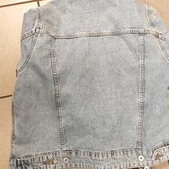 Kleding - jas, ako bolo nahlásené Centraal magazijn pomocou iLost