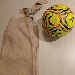Football & Pants, as reported by Amsterdam ID Aparthotel using iLost