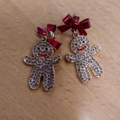 Earring, as reported by Inntel Hotels Amsterdam Centre using iLost