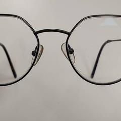 Brille, gemeldet von Centraal magazijn über iLost
