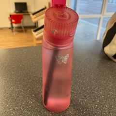 Drinkfles, como reportado por Connexxion Amstelveen utilizando o iLost