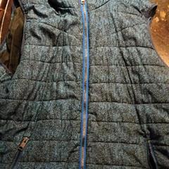 Blauwe Bodywarmer, amint azt az iLostnak jelentették.