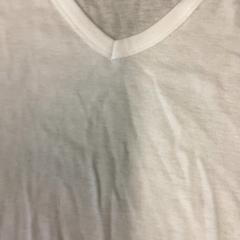 Camisa tee, ha sido reportado por MEININGER Hotel Brussels City Center con iLost