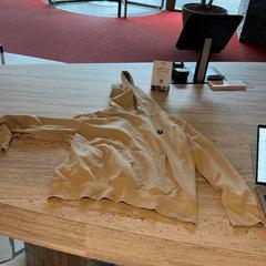 Sweater, as reported by Leonardo Hotel Amsterdam Rembrandtpark using iLost