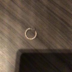 Bijoux & Boucles d'oreilles Zilver, hoop, a été signalé par Van der Valk Hotel Zwolle utilisant iLost