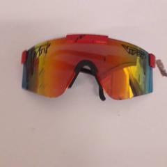 Ulleres de sol, segons ha informat IKEA Breda mitjançant iLost