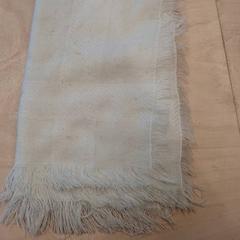 Bufanda echa, segons ha informat IKEA Lyon Grand Parilly mitjançant iLost