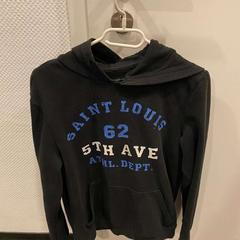 Pullover Schwarz mit Druck, gemeldet von Wilmering Vechta über iLost