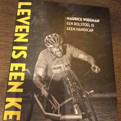 Livro, como reportado por Van der Valk Hotel Gorinchem utilizando o iLost