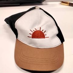 Casquette, a été signalé par Gemeente Puurs-Sint-Amands utilisant iLost