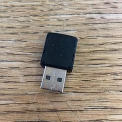 Memoria usb, ha sido reportado por MEININGER Hotel Berlin East Side Gallary con iLost