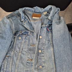 Spijkerjas, amint azt Arriva Infoshop Enschede az iLost segítségével jelentette.