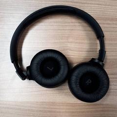 Słuchawki Zwart, zgłoszono przez Transdev Hoeksche Waard Goeree Overflakkee przy użyciu iLost