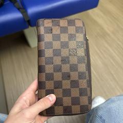 Louis Vuitton tasje/portemonnee, iLost-i jakinarazi zaion moduan