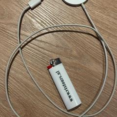 Lighter & Adapter, as reported by Van der Valk Hotel Eindhoven - Best using iLost