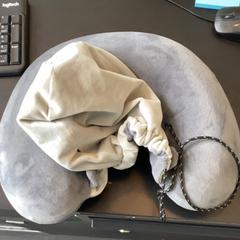 Kissen, gemeldet von MEININGER Hotel Berlin Central Station über iLost