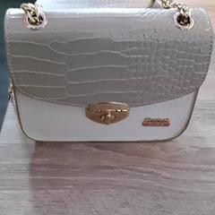 Kabelka, ako bolo nahlásené EBS Tramplein pomocou iLost