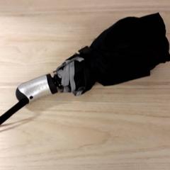 Ombrello, come riportato da IKEA Breda utilizzando iLost