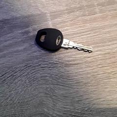 Clau, segons ha informat EBS Tramplein mitjançant iLost