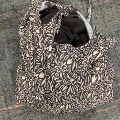 Taška, ako bolo nahlásené Connexxion Amstelland-Meerlanden Schiphol Zuid pomocou iLost