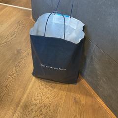 Bag Tommy hillfiger, as reported by Designer Outlet Roosendaal using iLost