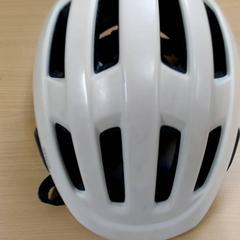 Olika - Fietshelm, rapporterat av Centraal magazijn med iLost