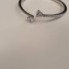 Pulseira Zilverkleurig, segundo informou HvA Amstelcampus usando iLost