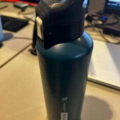 Wasserflasche, gemeldet von TU/e - Receptie Neuron über iLost