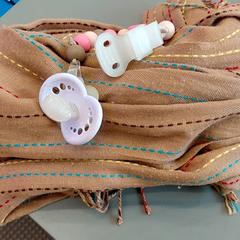 Tétine enfant & Écharpe tetine echarpe, a été signalé par IKEA Nantes utilisant iLost