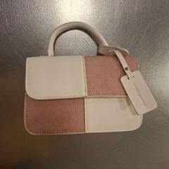 Handvästa Vit och rosa, come riportato da IKEA Örebro utilizzando iLost