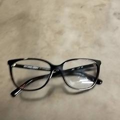 Bril, zgłoszono przez Pathé Scheveningen przy użyciu iLost